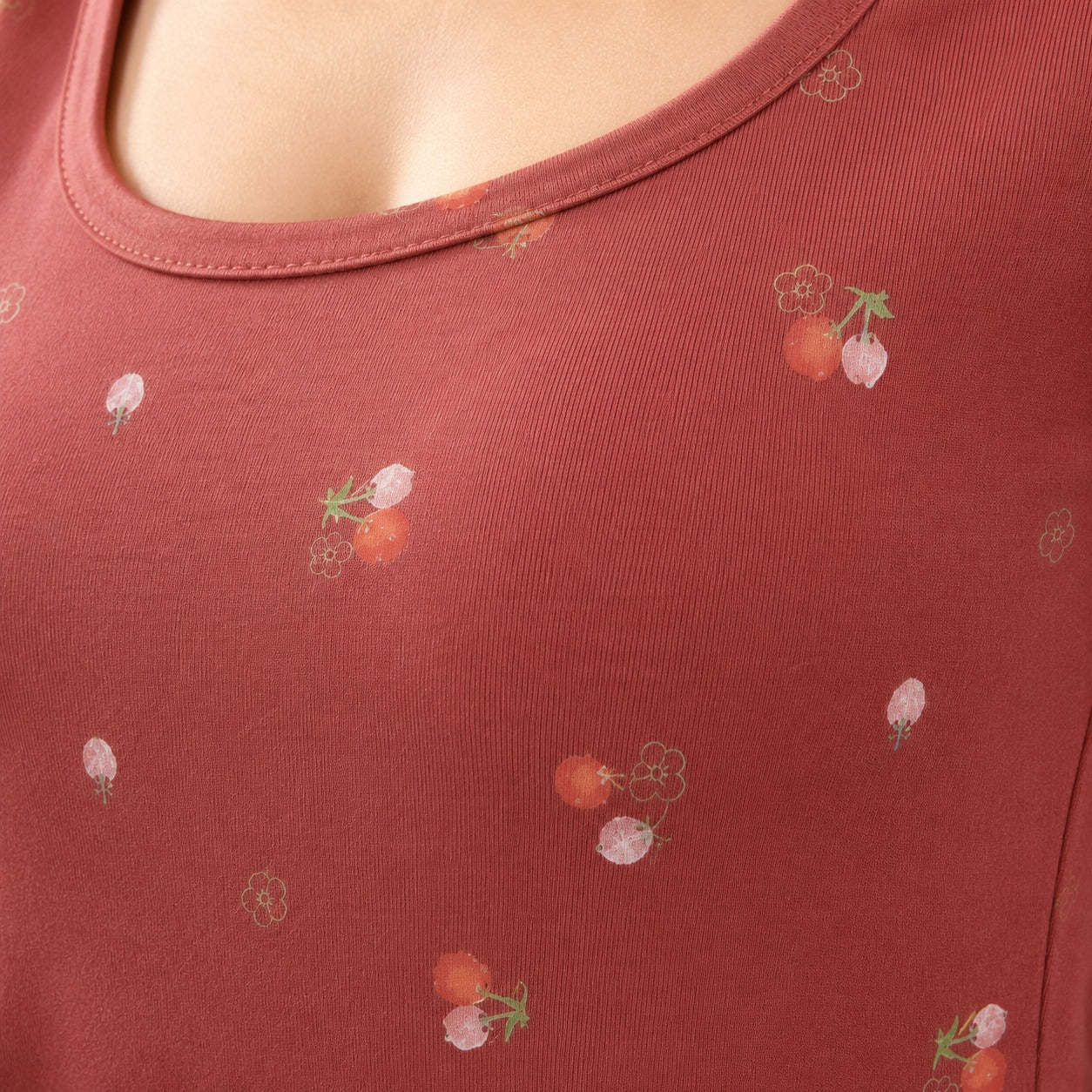 ARZO SOFT BLOOM NOIR™ | Luxury Long-Sleeve Crop Top